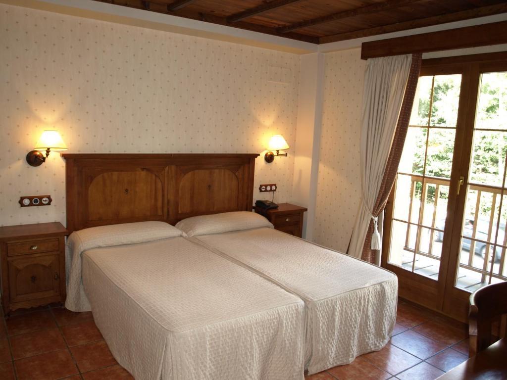 Hotel Bocale Sallent de Gállego Rum bild